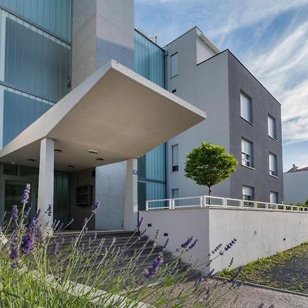 Zigo Modern Studio Apartment Near Beach Split Exterior photo