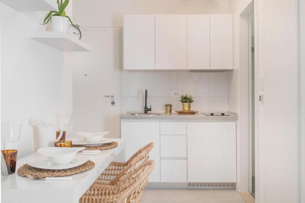Zigo Modern Studio Apartment Near Beach Split Exterior photo